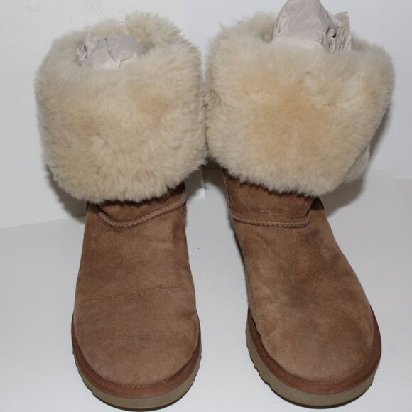 UGG Chestnut Women’s Classic Tall Boot - Picture 1 of 3